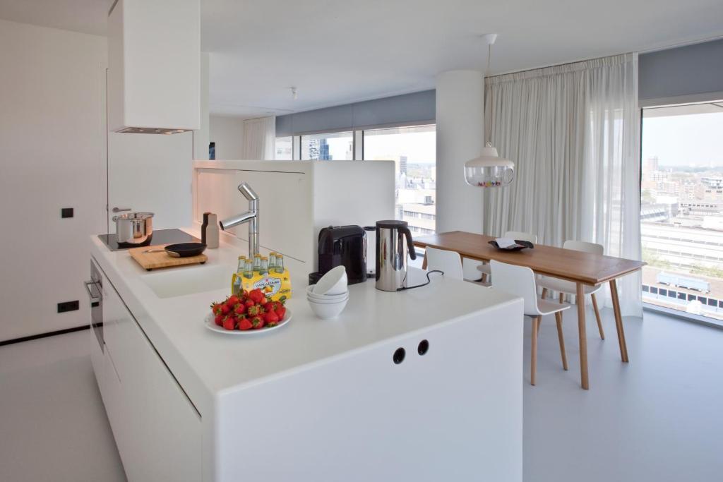 Urban Residences Apartahotel 4*
